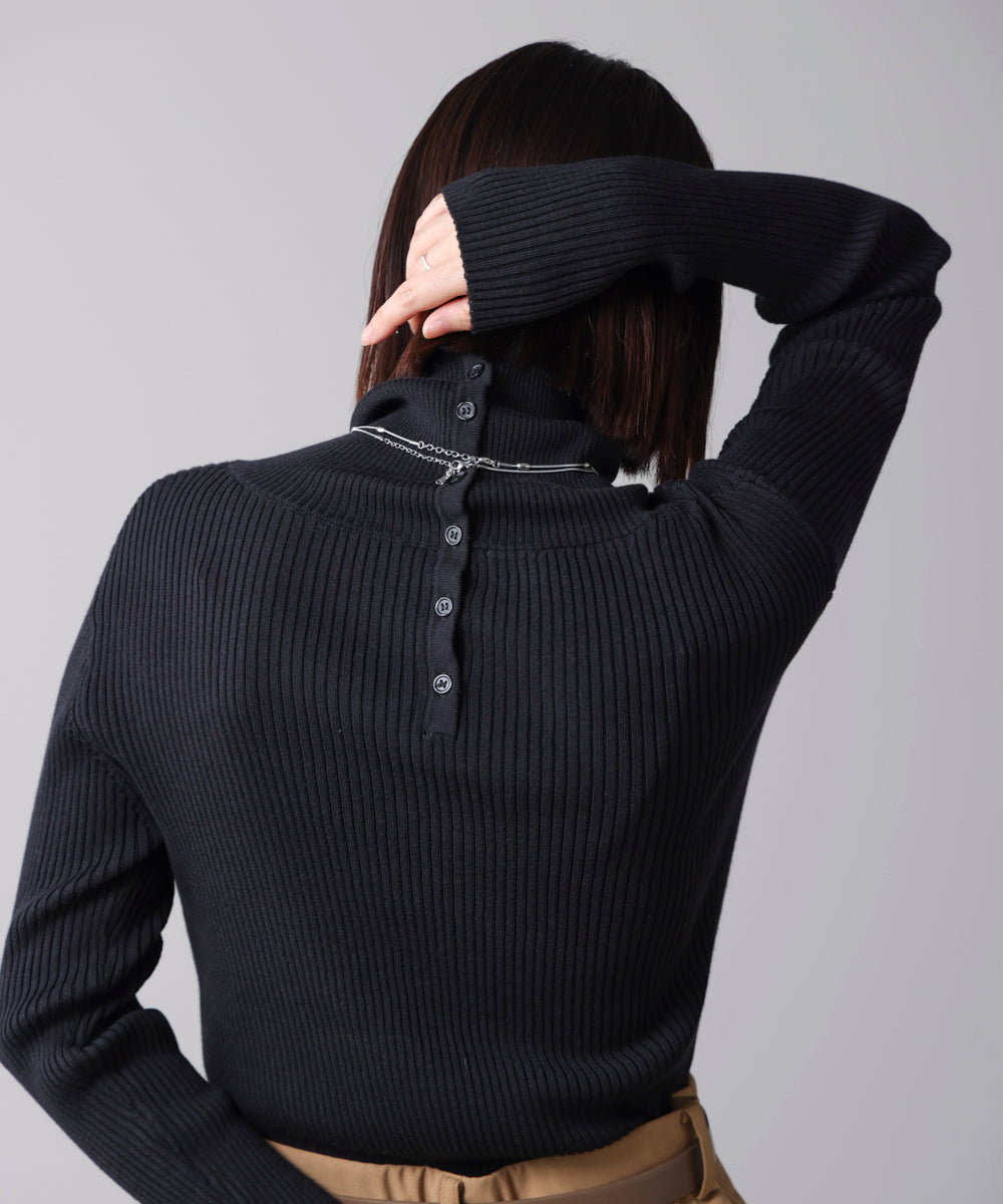 【温度調整素材】バック釦タートルニット