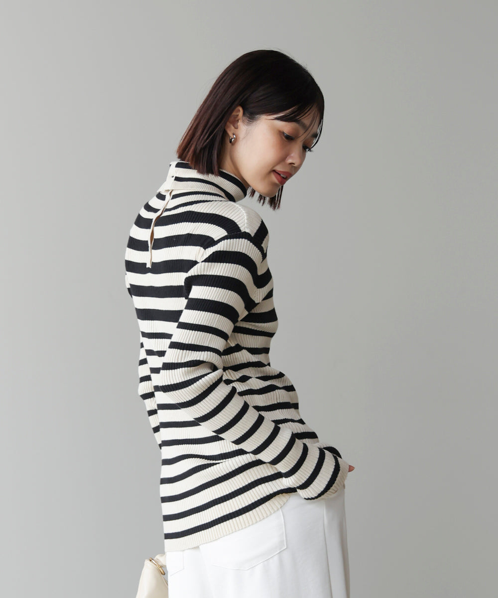 【温度調整素材】バック釦タートルニット