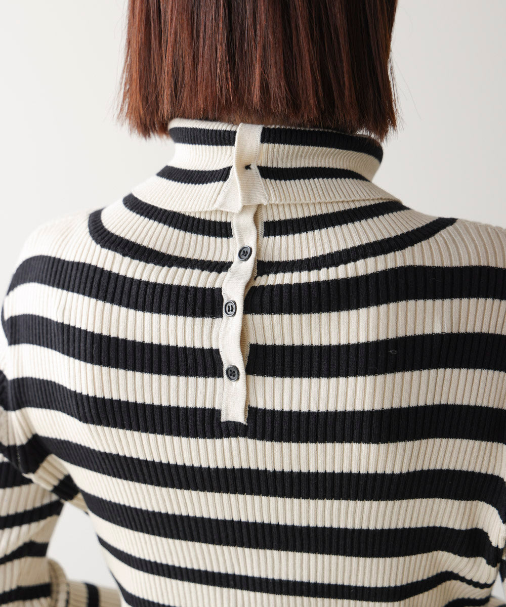 【温度調整素材】バック釦タートルニット