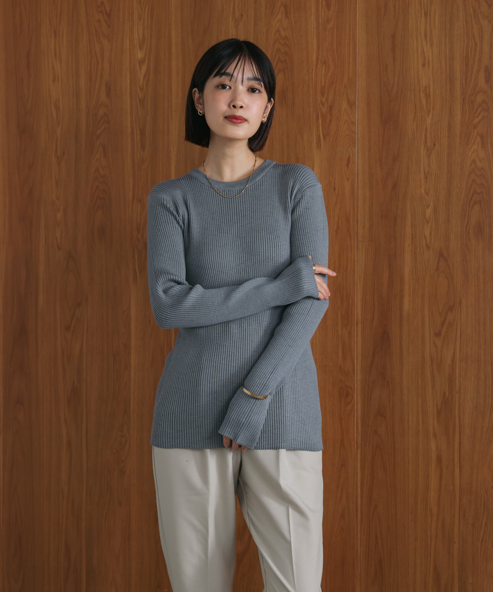 コンフォータブルエアーラウンドネックプルオーバー