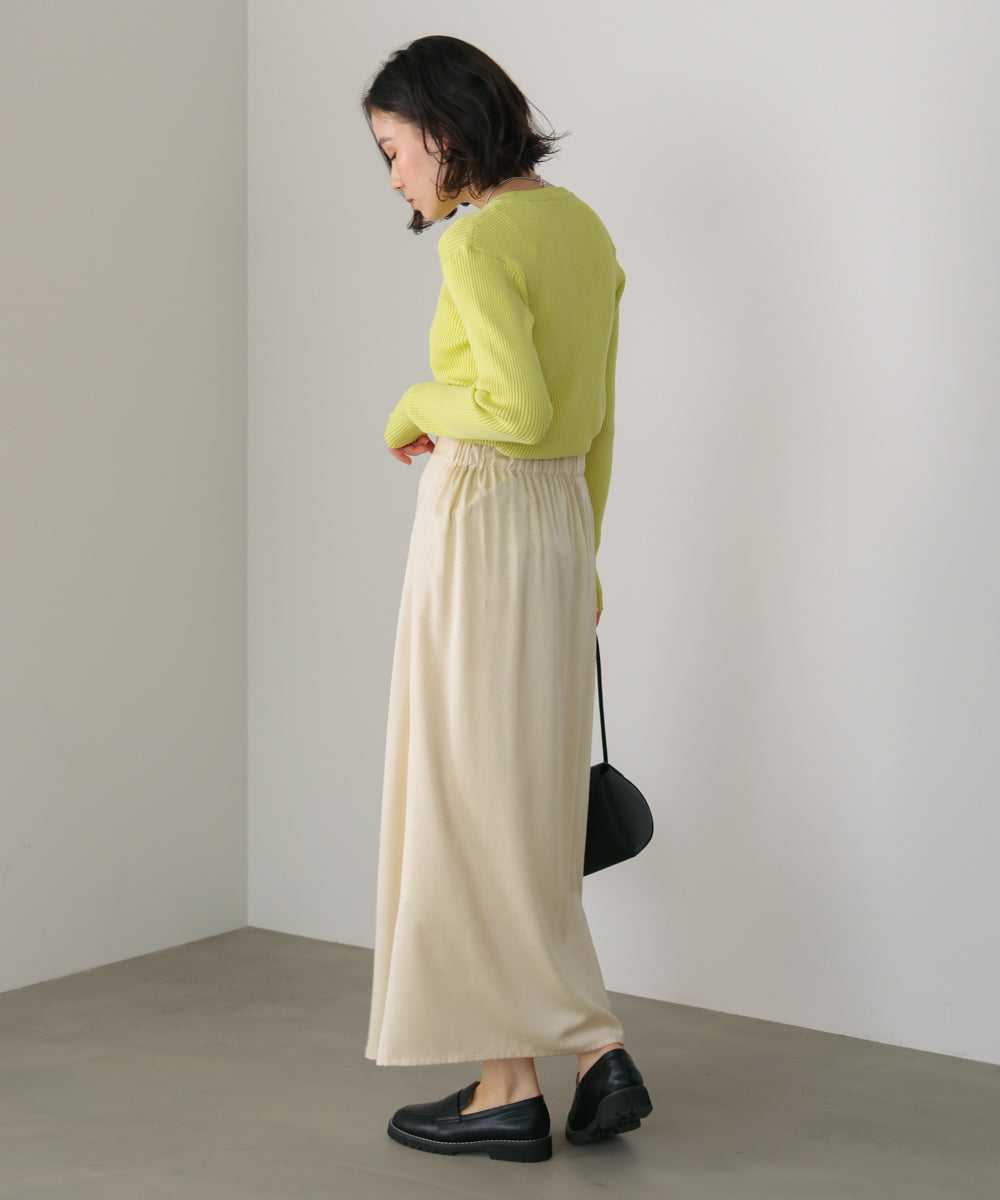 コンフォータブルエアーラウンドネックプルオーバー