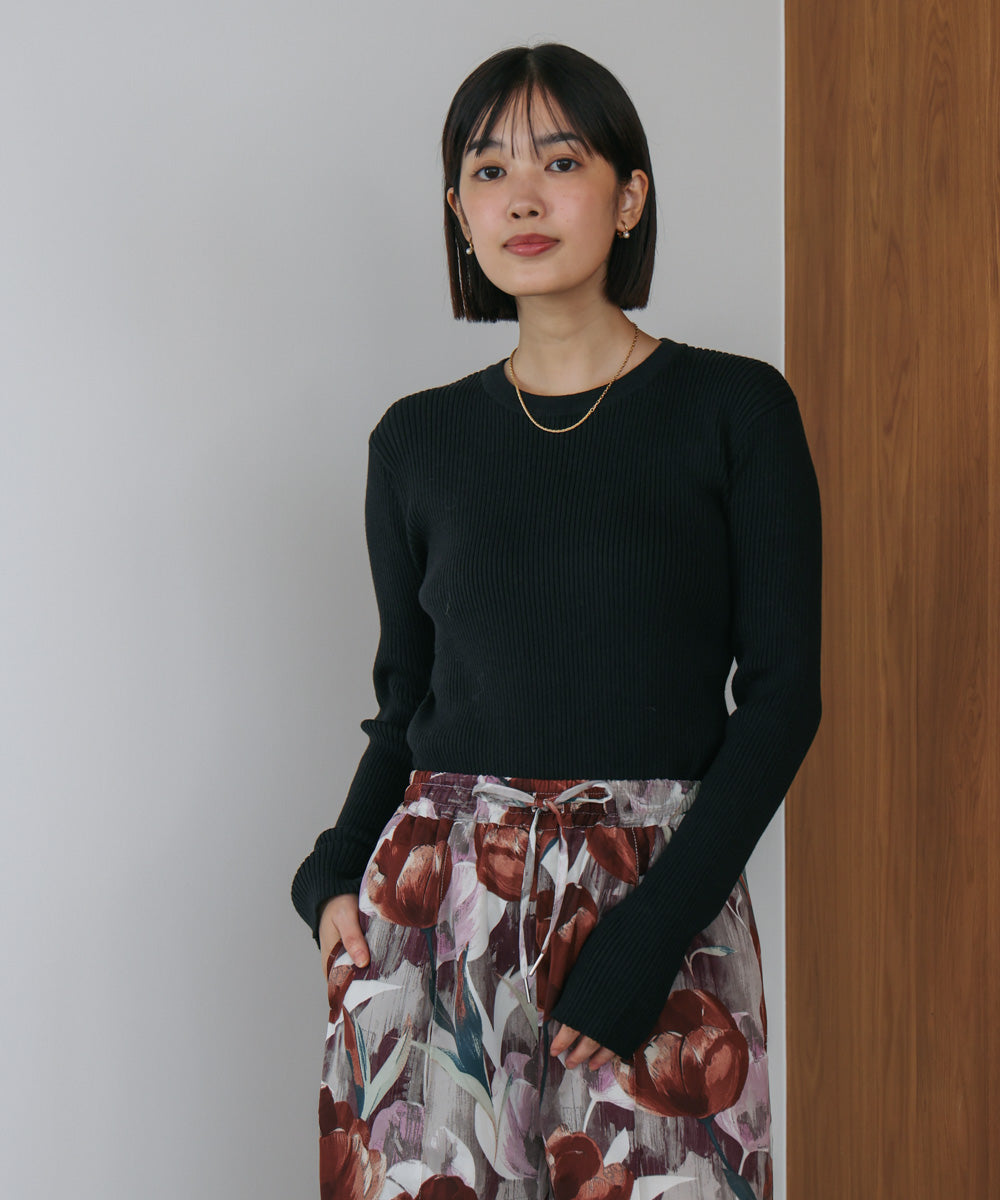 コンフォータブルエアーラウンドネックプルオーバー