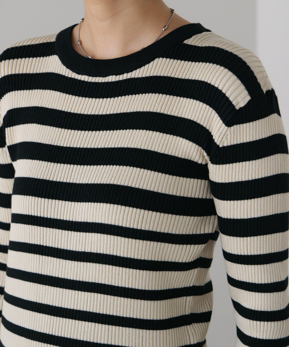 コンフォータブルエアーラウンドネックプルオーバー