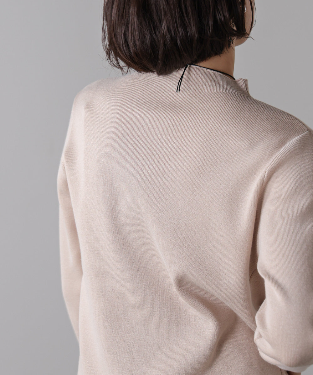 ハイネック総針ニットプルオーバー