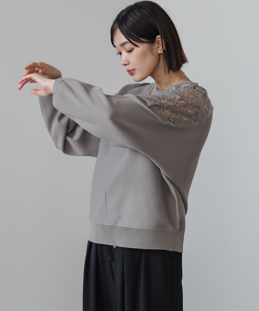 肩レースドルマンニットプルオーバー