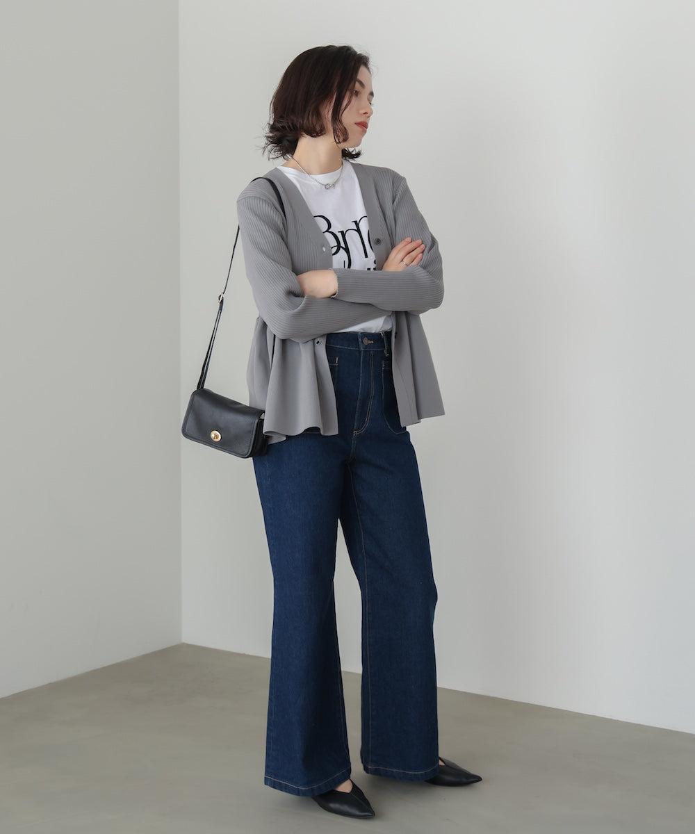 軽量ペプラムニットカーディガン