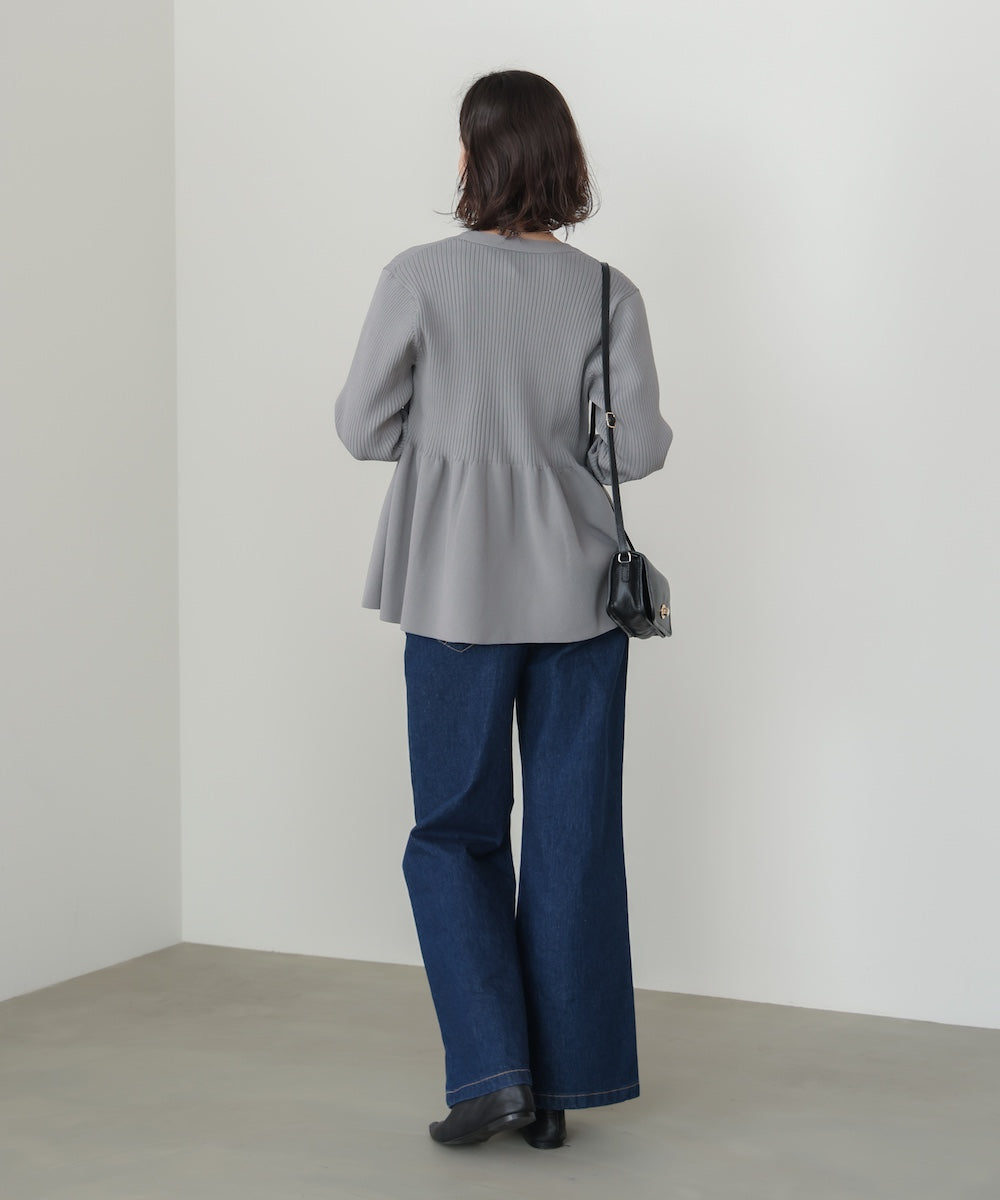 軽量ペプラムニットカーディガン