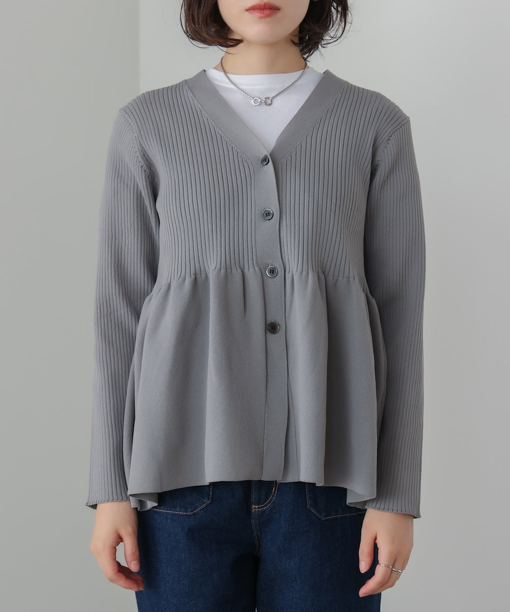 軽量ペプラムニットカーディガン