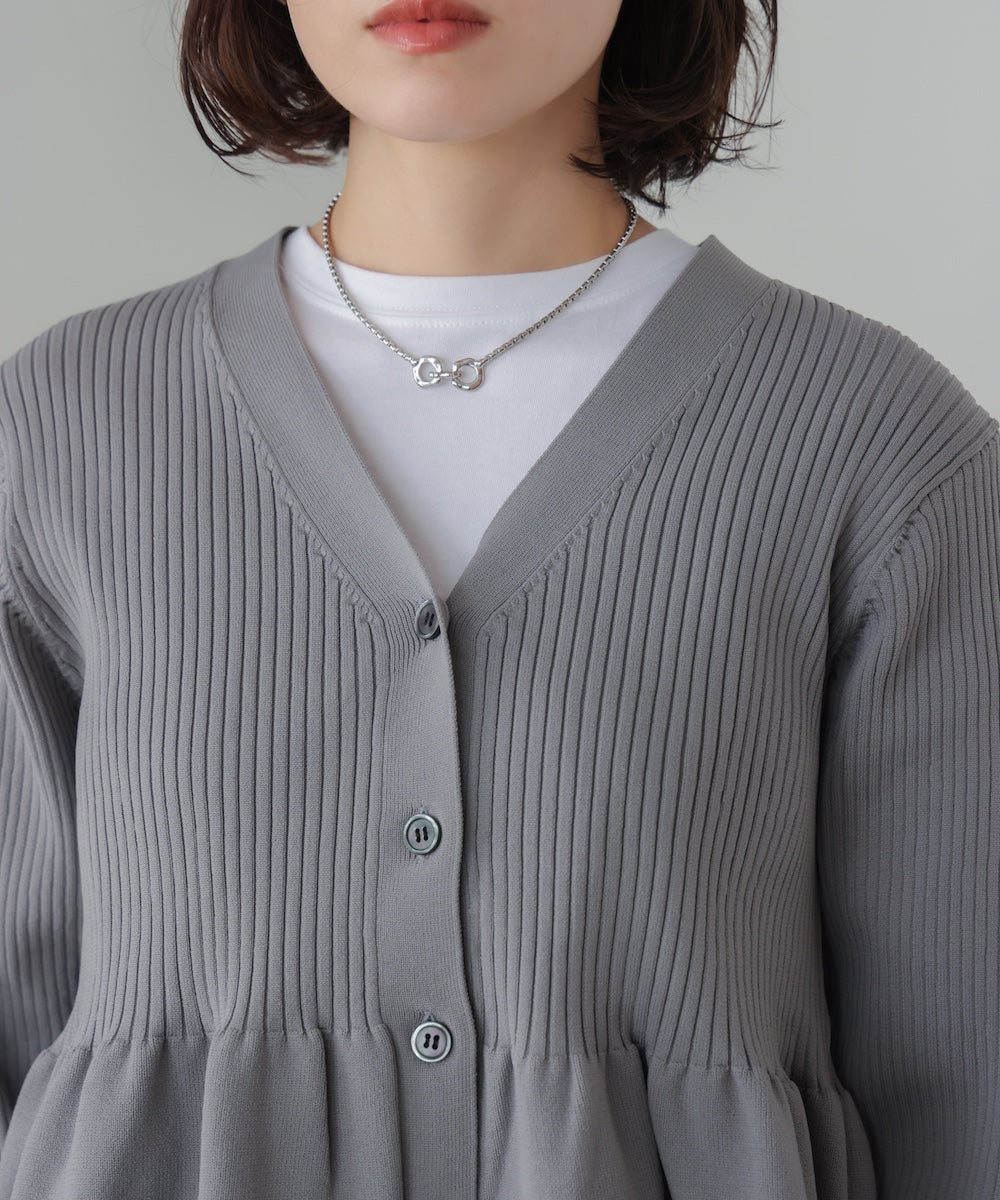 軽量ペプラムニットカーディガン