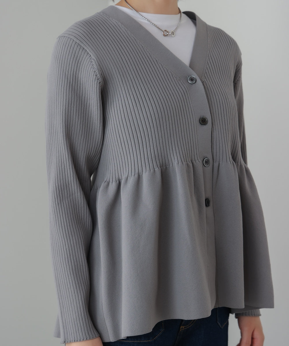 軽量ペプラムニットカーディガン