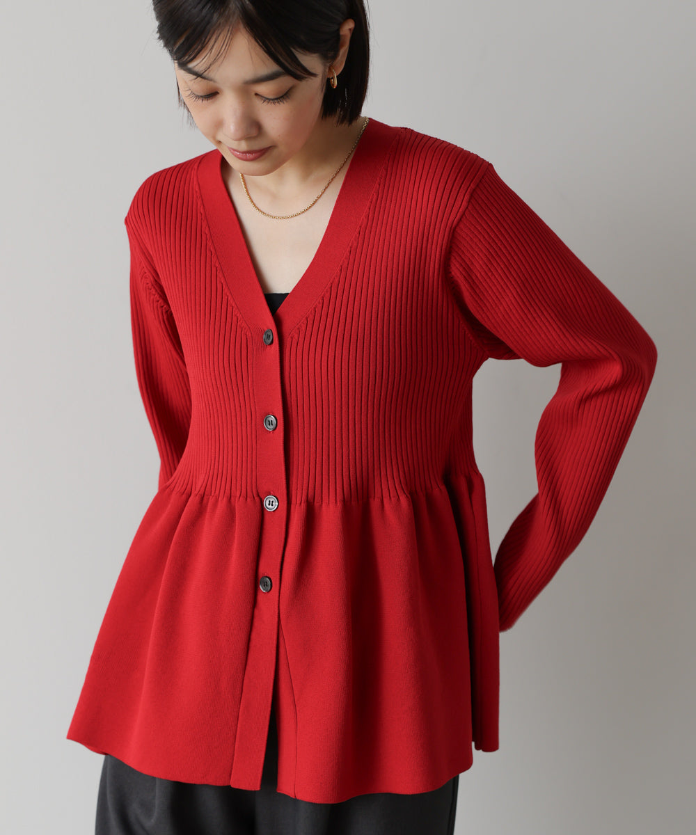 軽量ペプラムニットカーディガン