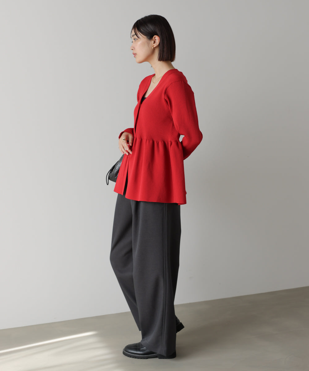 軽量ペプラムニットカーディガン