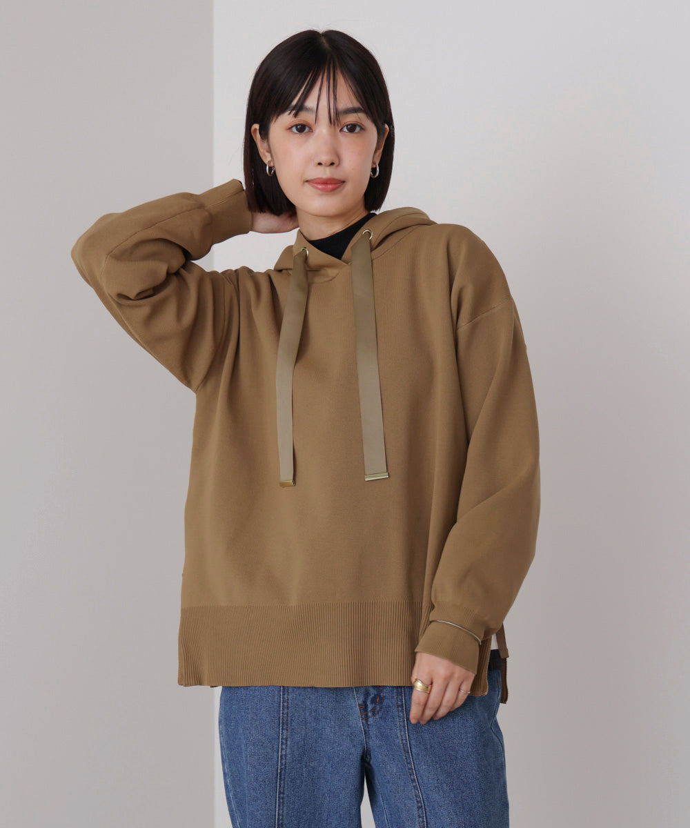 軽量ニットパーカー