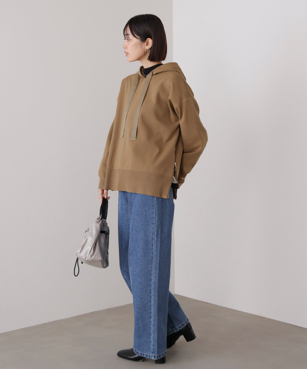 軽量ニットパーカー