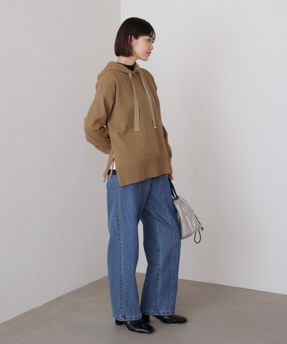 軽量ニットパーカー