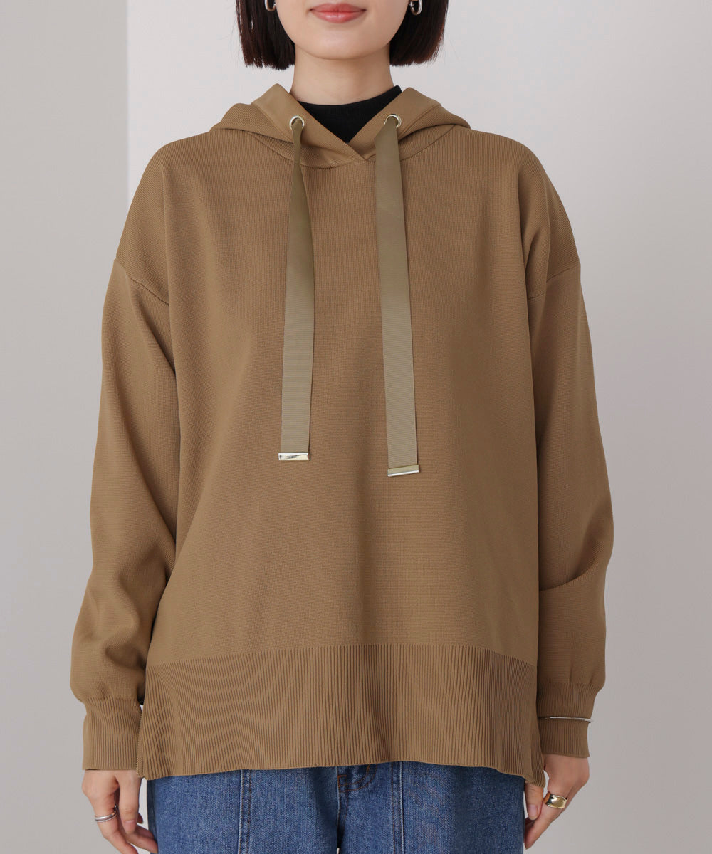 軽量ニットパーカー