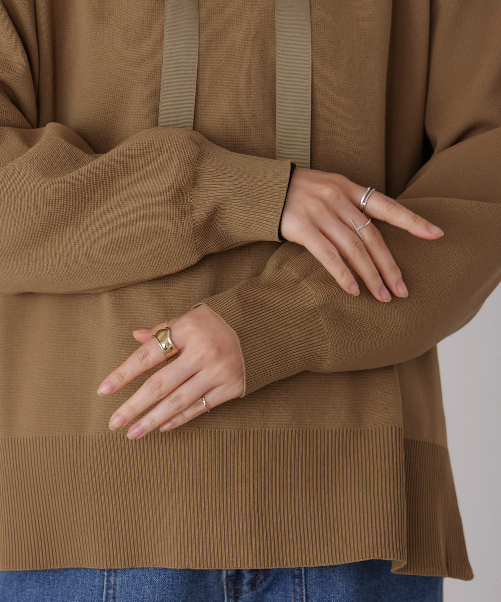 軽量ニットパーカー