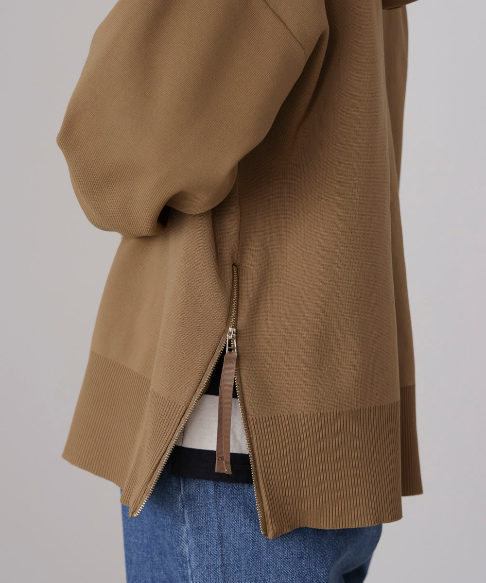 軽量ニットパーカー