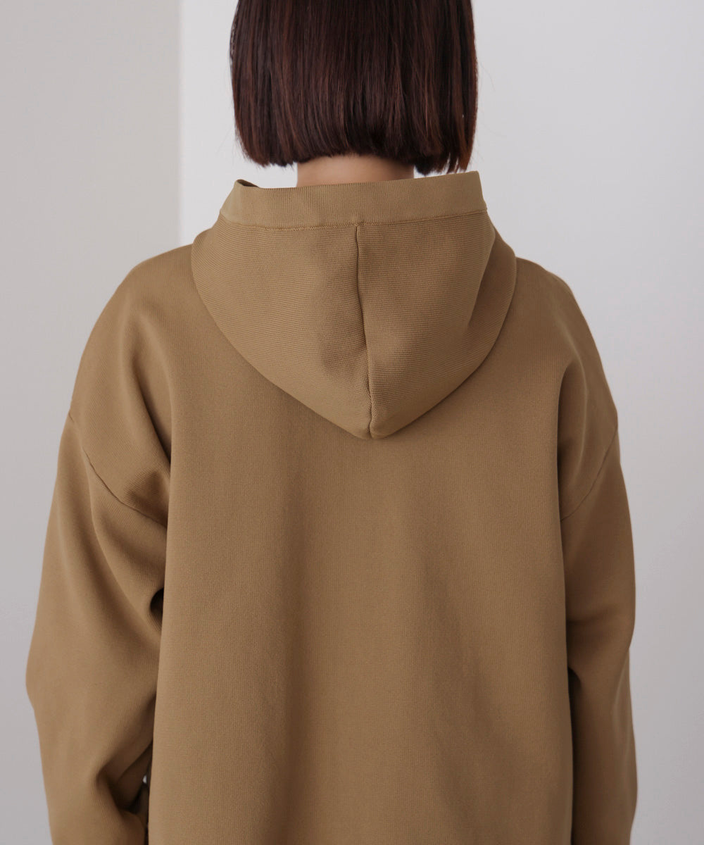 軽量ニットパーカー