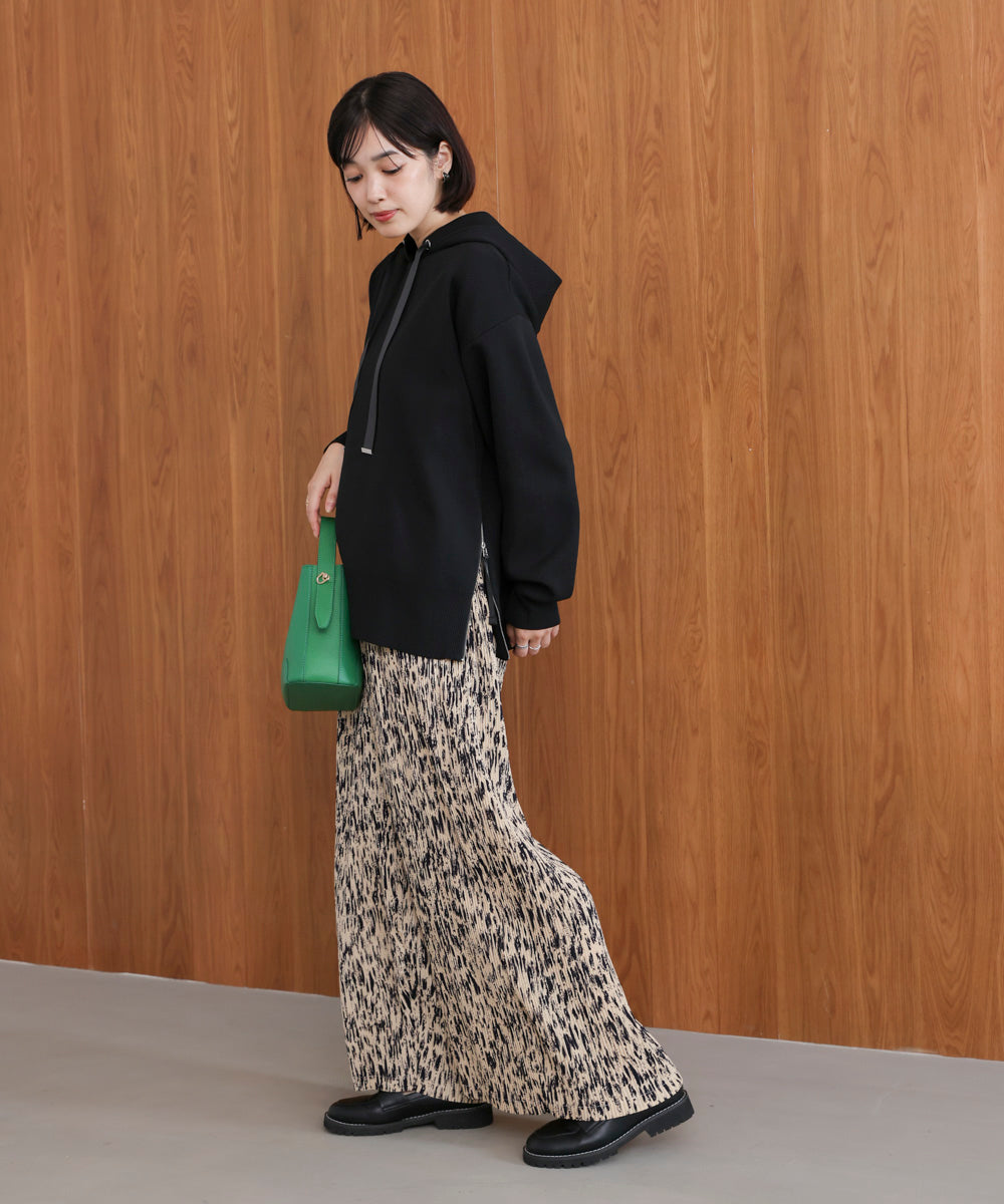 軽量ニットパーカー