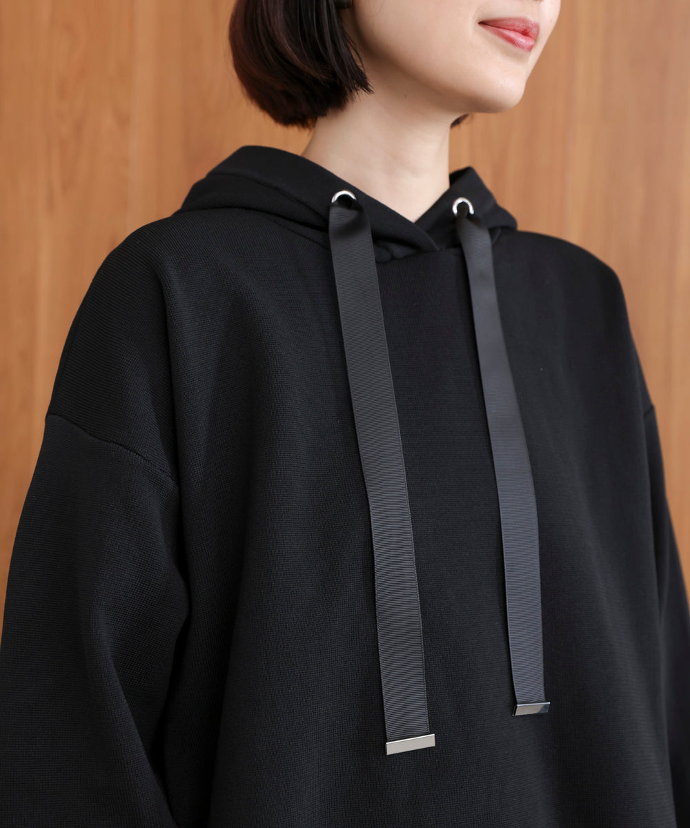 軽量ニットパーカー