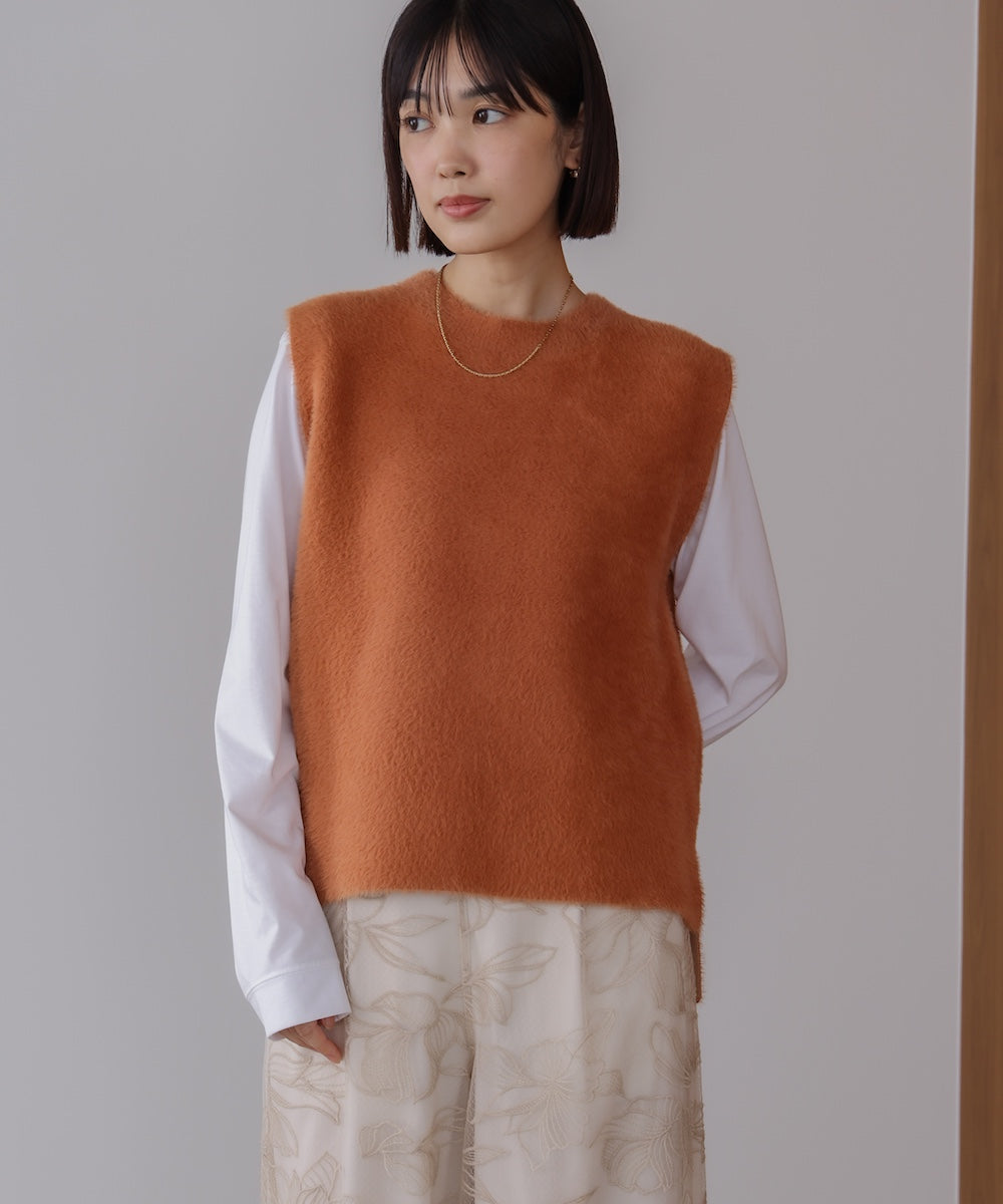 ダブルフェイスフェザースリットベスト