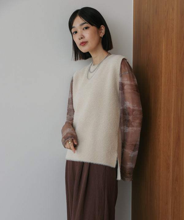 ダブルフェイスフェザースリットベスト