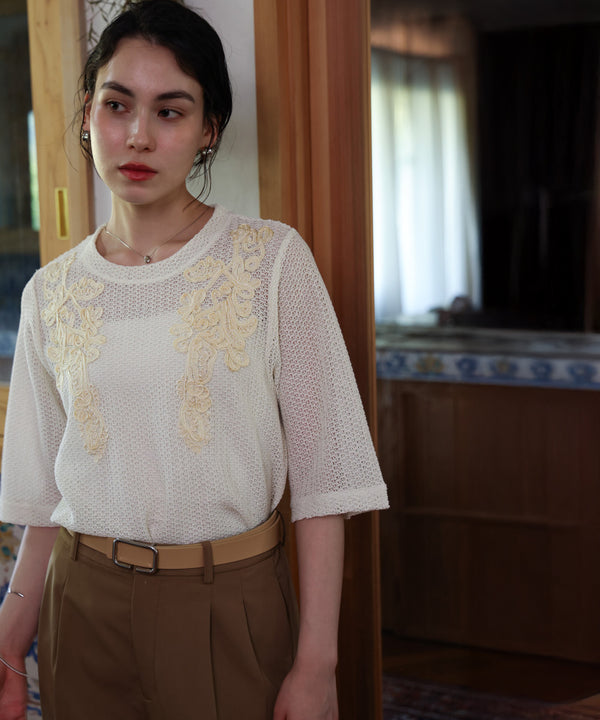 コード刺しゅうモチーフプルオーバー