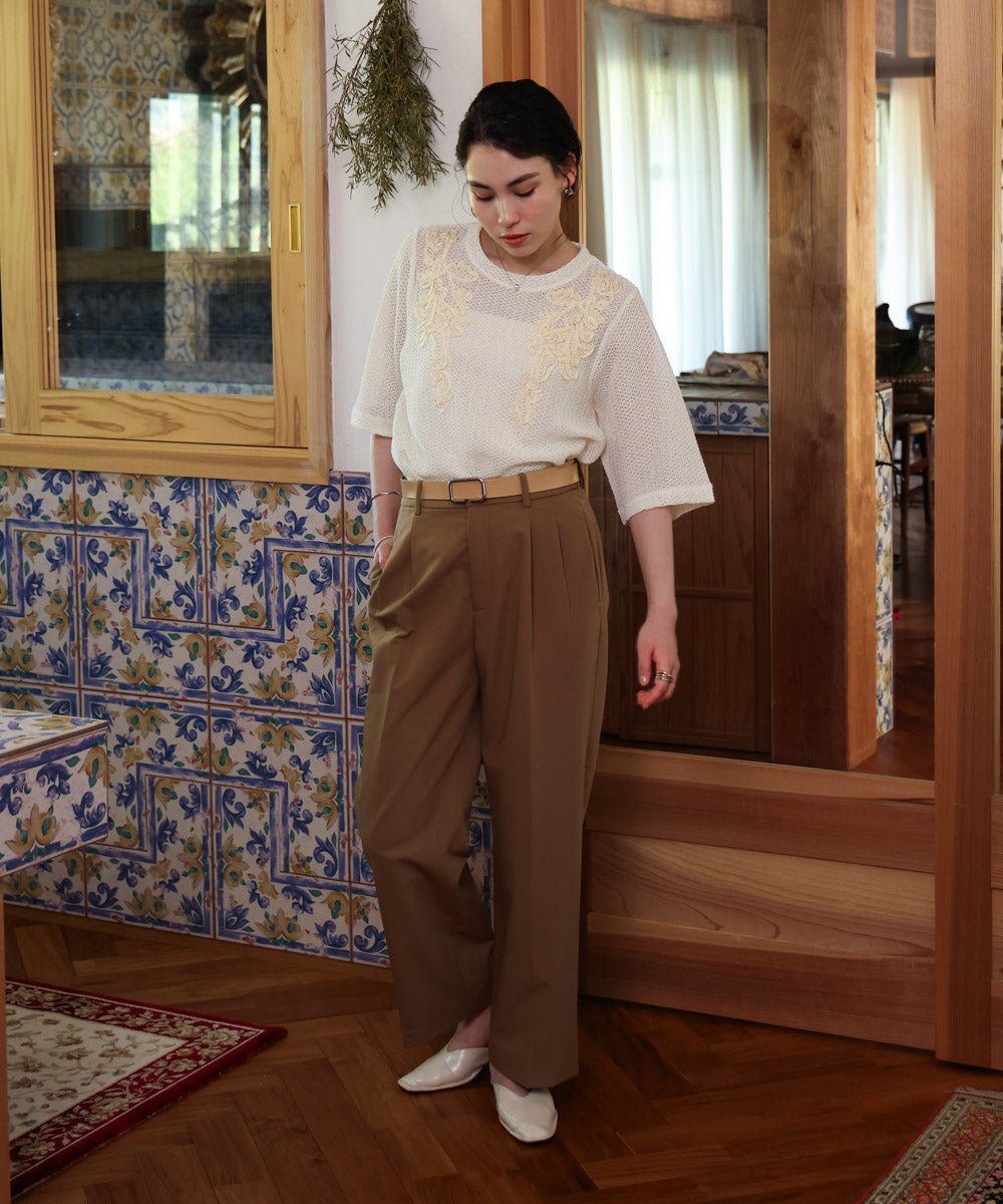 コード刺しゅうモチーフプルオーバー