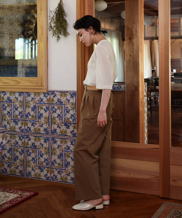 コード刺しゅうモチーフプルオーバー