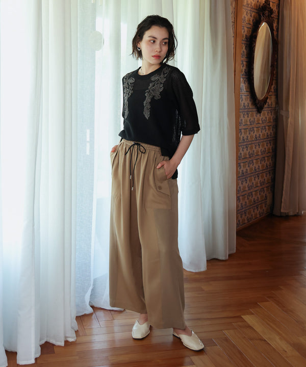 コード刺しゅうモチーフプルオーバー