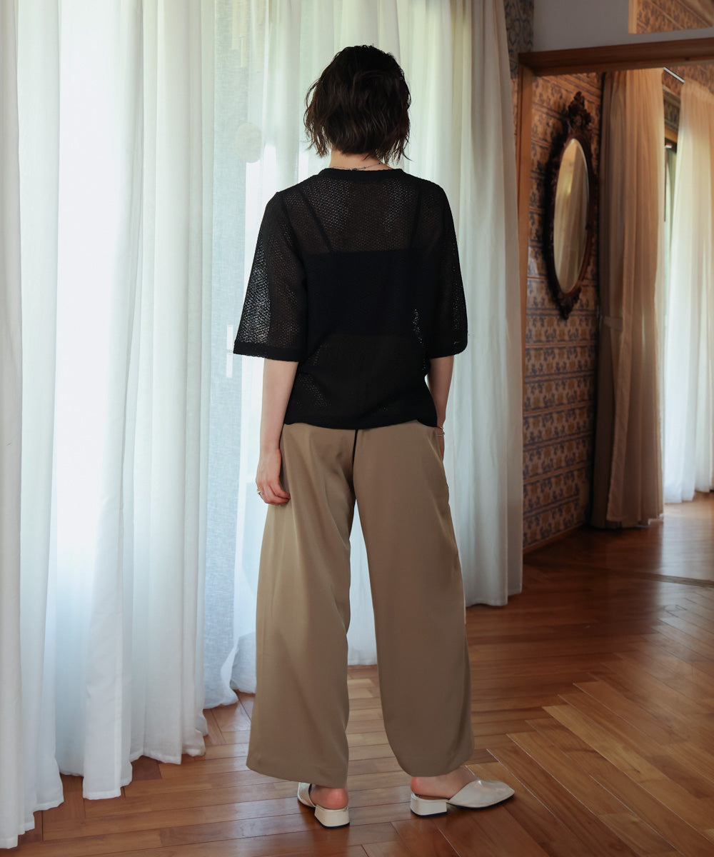 コード刺しゅうモチーフプルオーバー