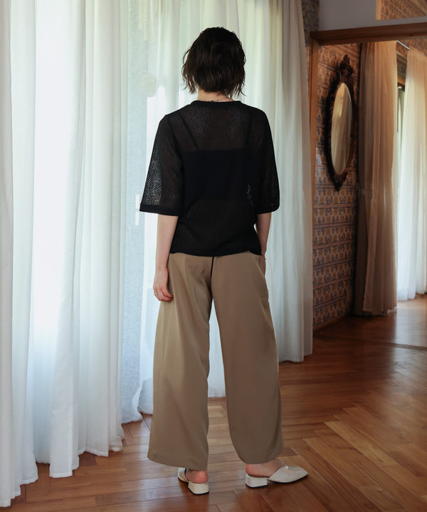 コード刺しゅうモチーフプルオーバー