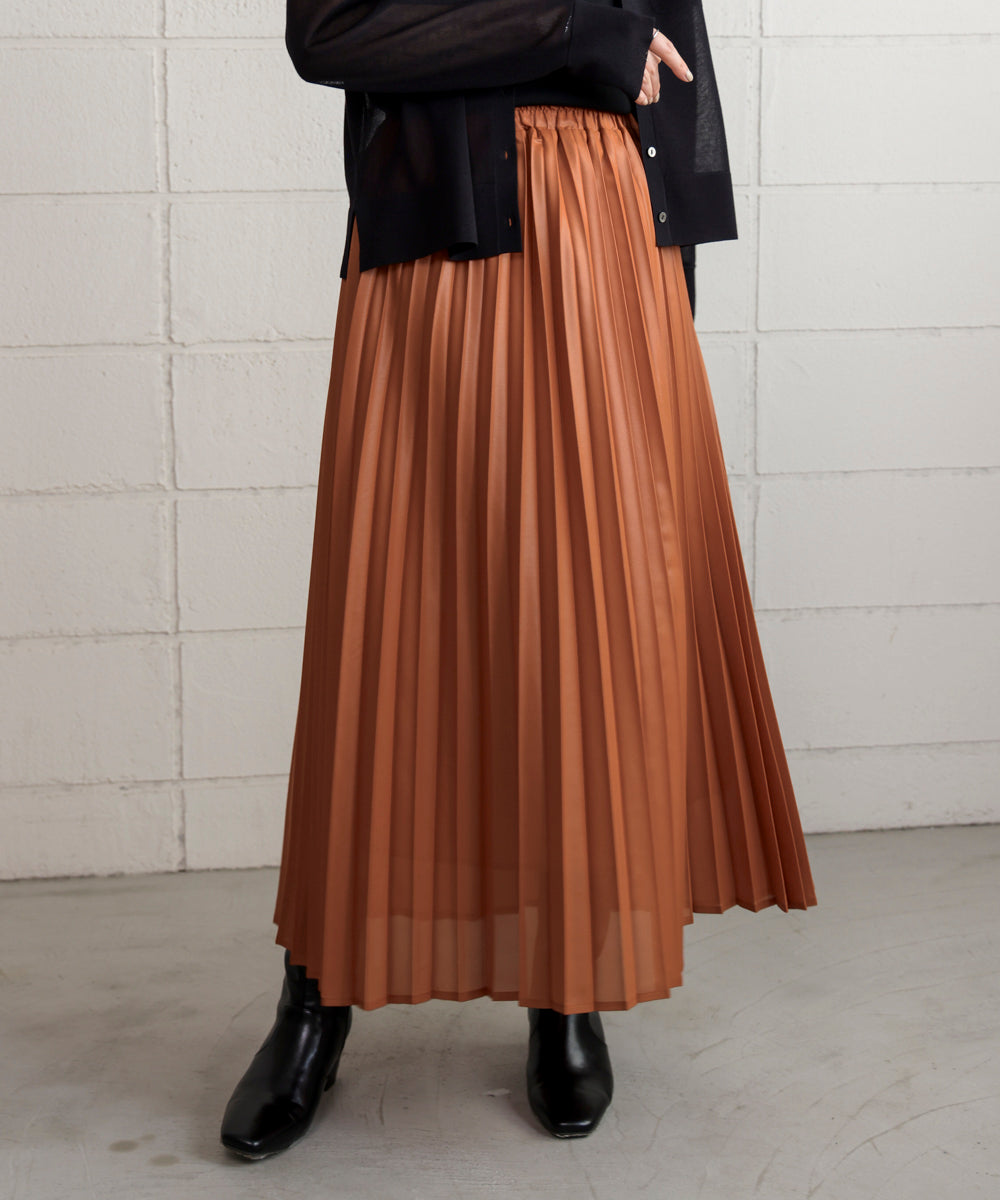 レザーライクチンツ加工スカート