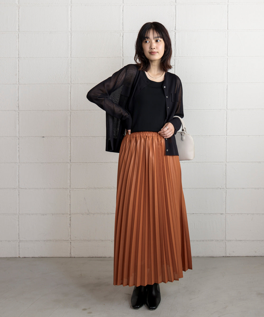 レザーライクチンツ加工スカート
