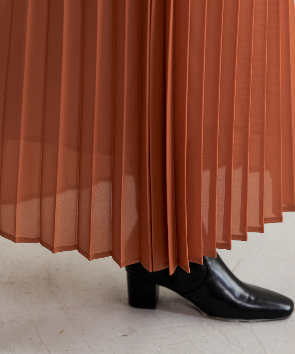 レザーライクチンツ加工スカート