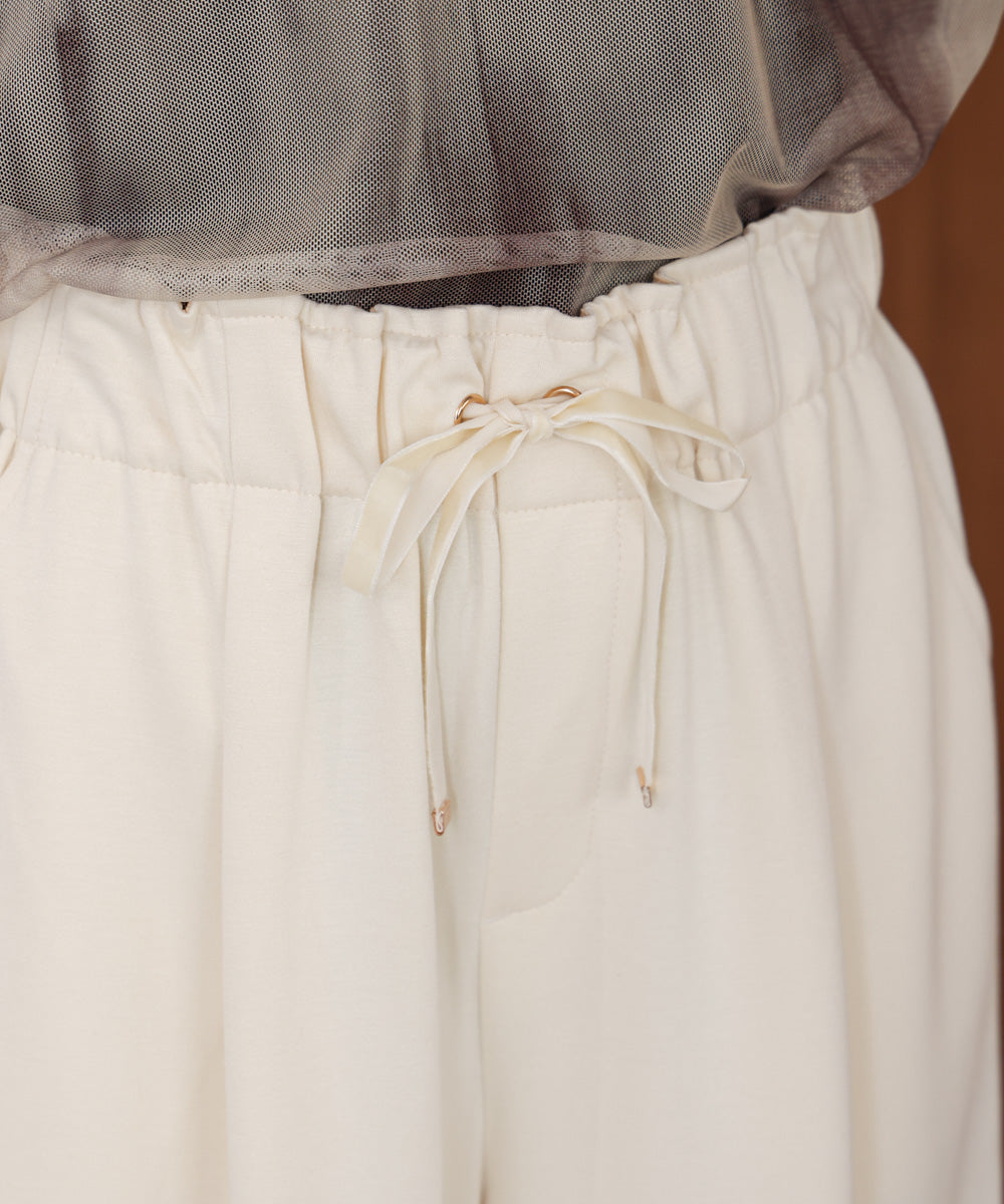 パウンドストレッチセミワイドパンツ