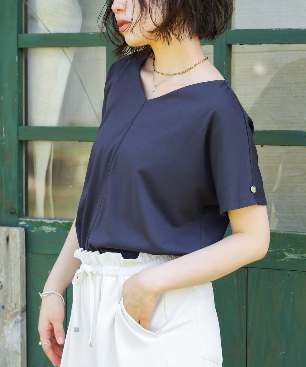 汗染み防止首元スッキリVネックTシャツ