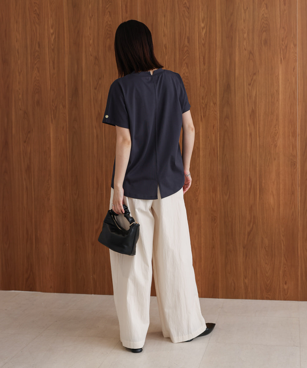 汗染み防止モックネックビューTシャツ