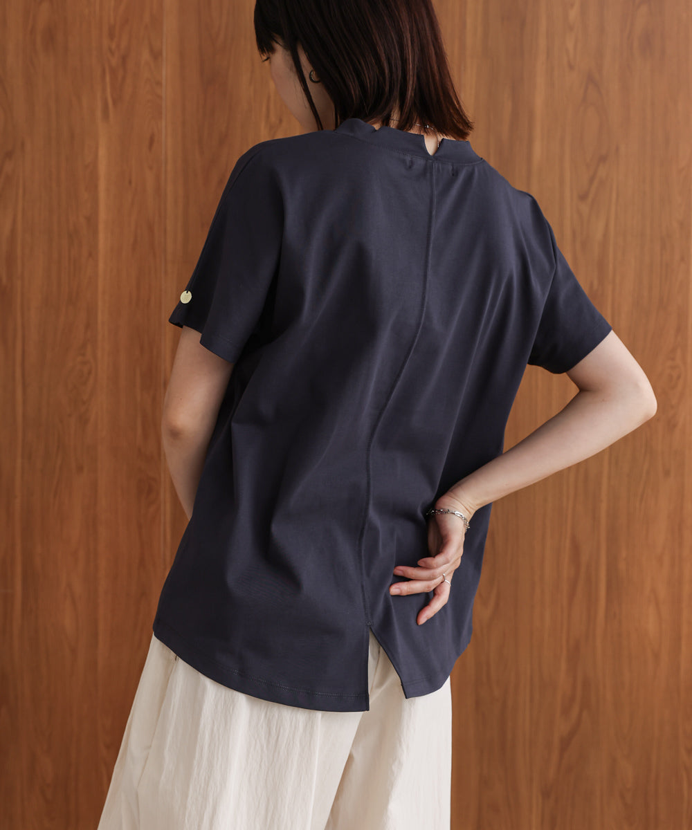 汗染み防止モックネックビューTシャツ