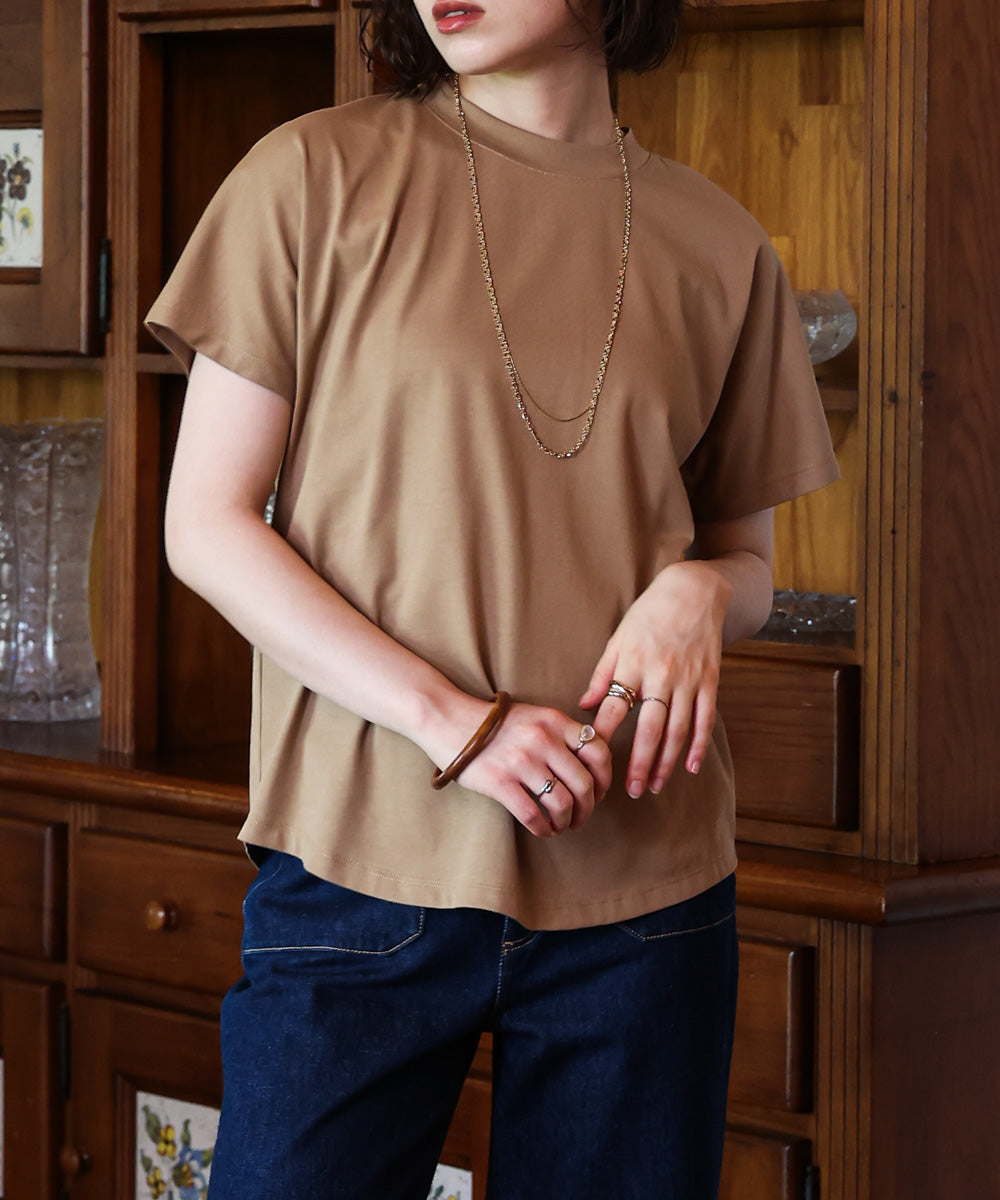 汗染み防止モックネックビューTシャツ