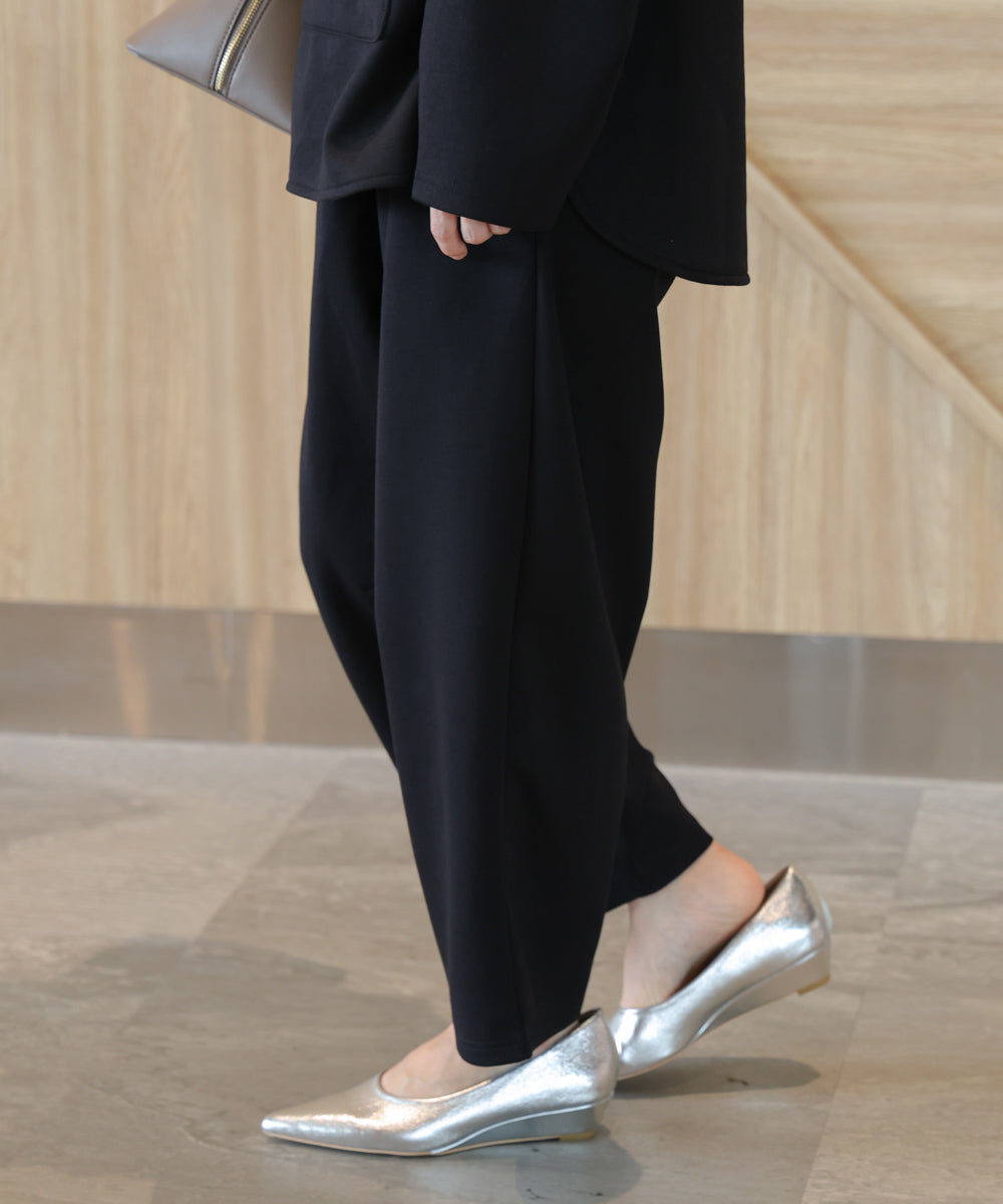 オフモードカーブパンツ