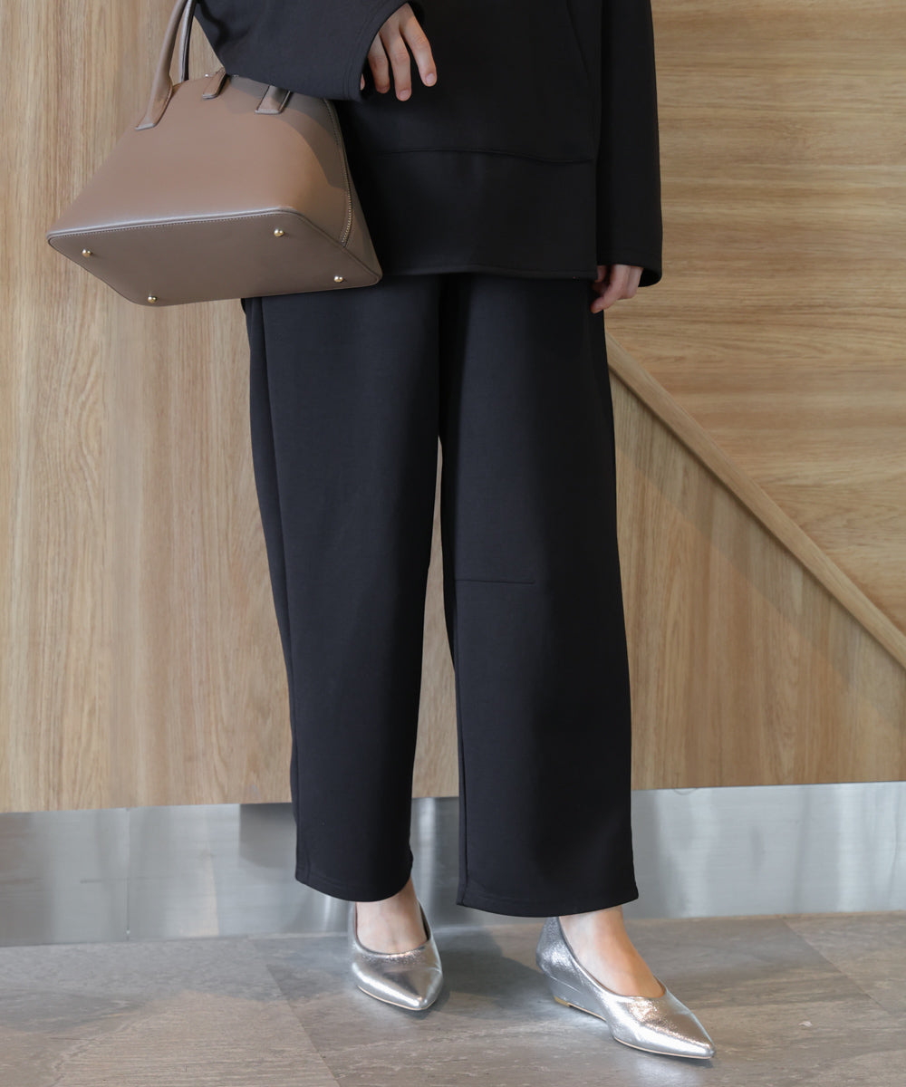 オフモードカーブパンツ