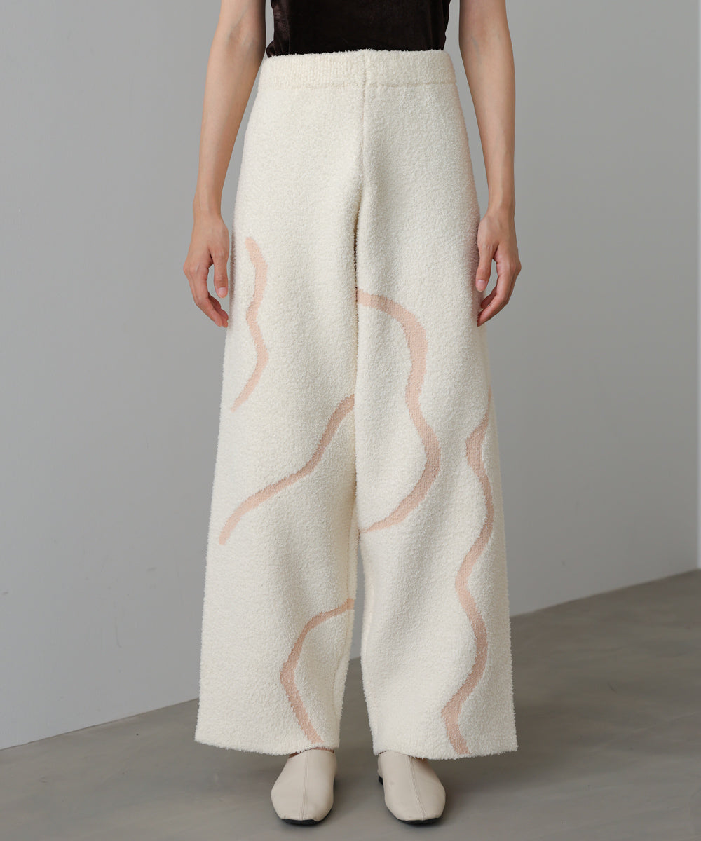 ウェーブモチーフふわもちパンツ