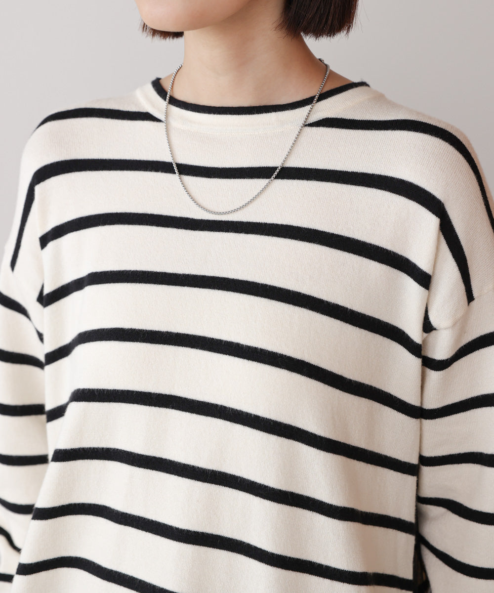 バックチュールニット