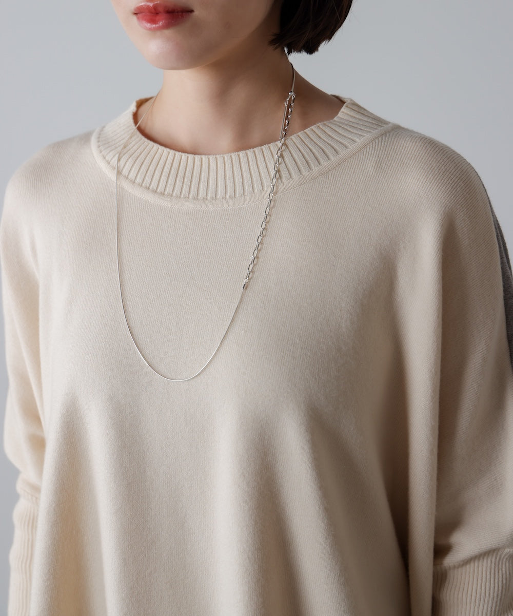 ドルマンスリーブバイカラーニット