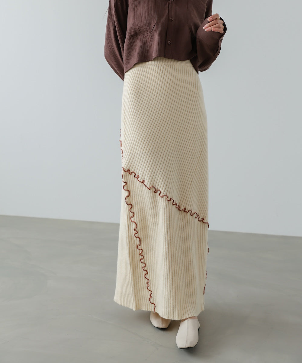 ランダムメロウニットスカート