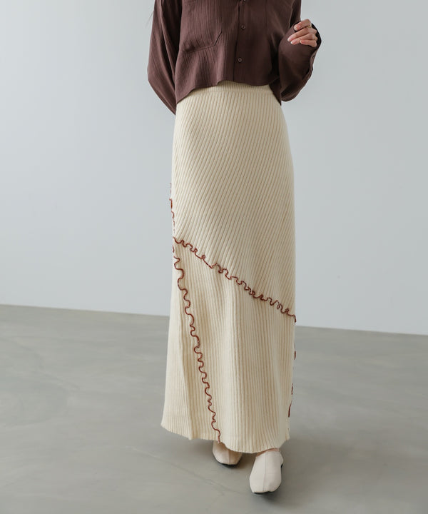 ランダムメロウニットスカート