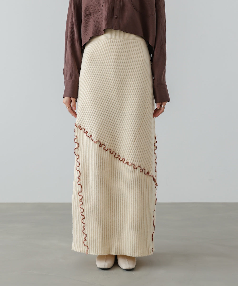 ランダムメロウニットスカート