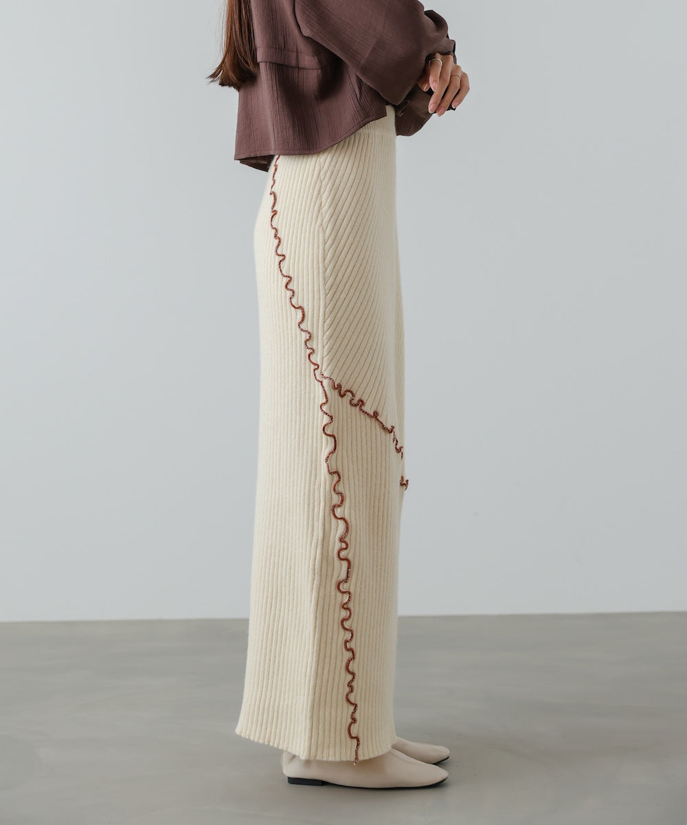 ランダムメロウニットスカート